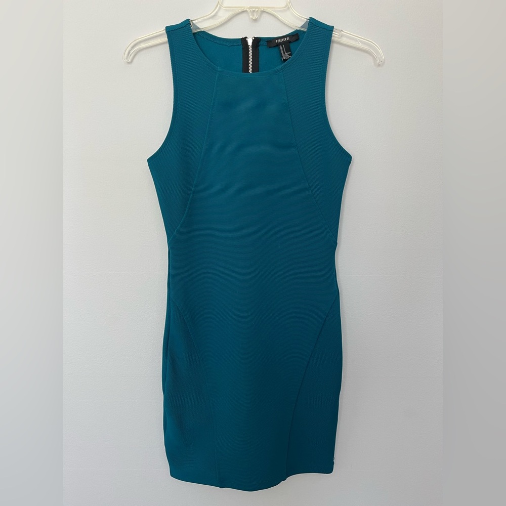 Elegant Teal Sleeveless Dress